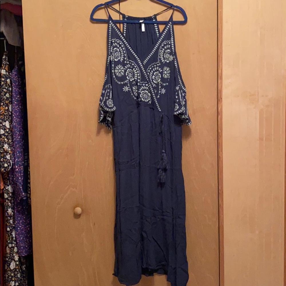 🔻Xhileration Boho Embroidered Maxi Dress